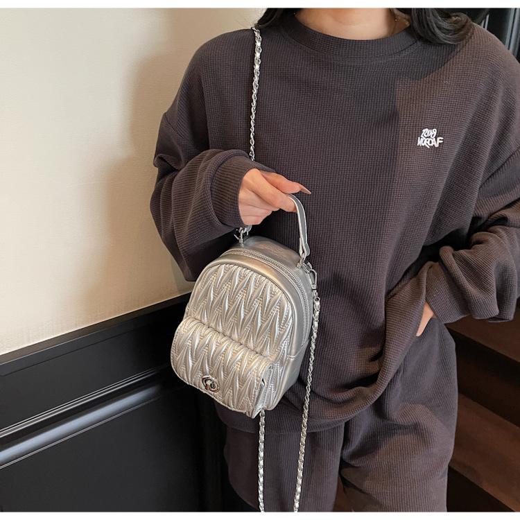 Rhombus Chain Backpack Women's Fashion Niche Sense Leisure Street Trend High Value Travel Backpack