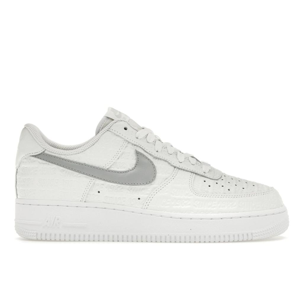 Nike Air Force 1 Low Seit 1982 Damen Sneaker Weiß Summit-White Metallic-Silber FJ4823-100