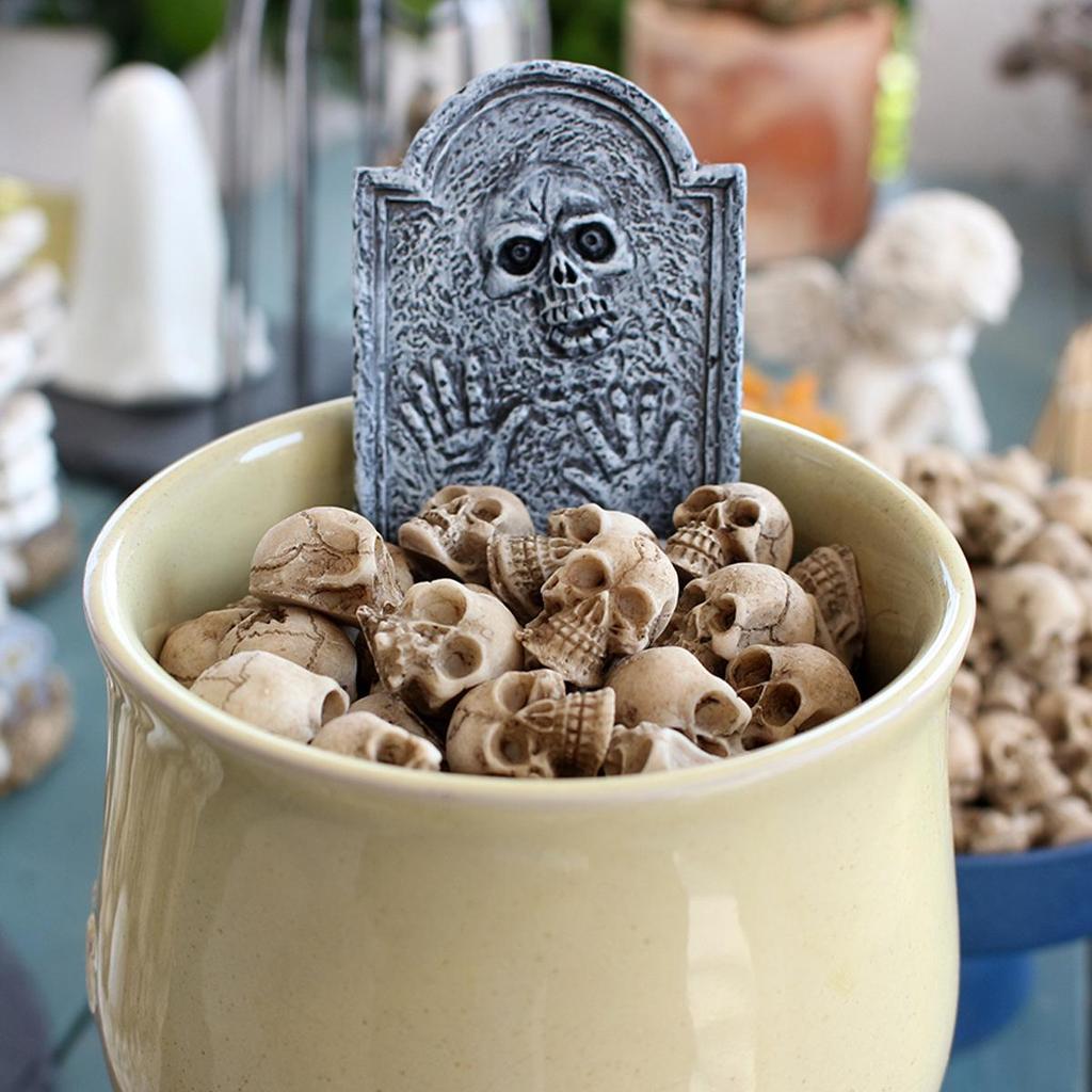 Halloween Skull Resin Ornament Set: 40-Piece Micro Landscape Décor & Flower Pot Paving Stones.