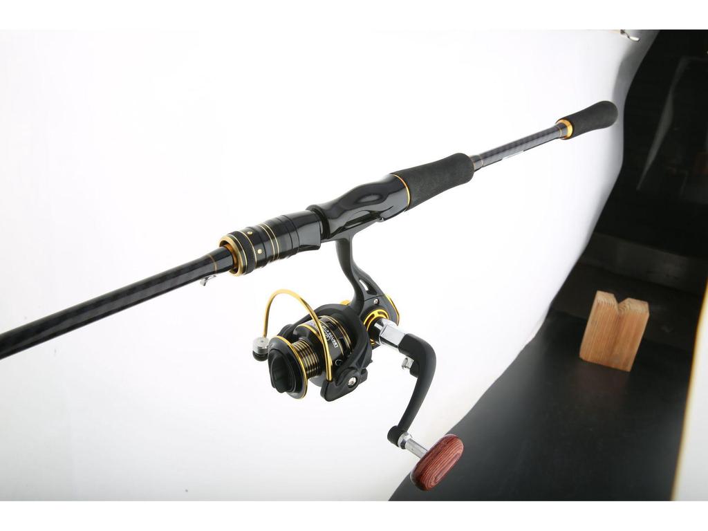 Ultra-light Ultra-hard Fiberglass Sea Fishing Rod with Long-distance Casting Ability.