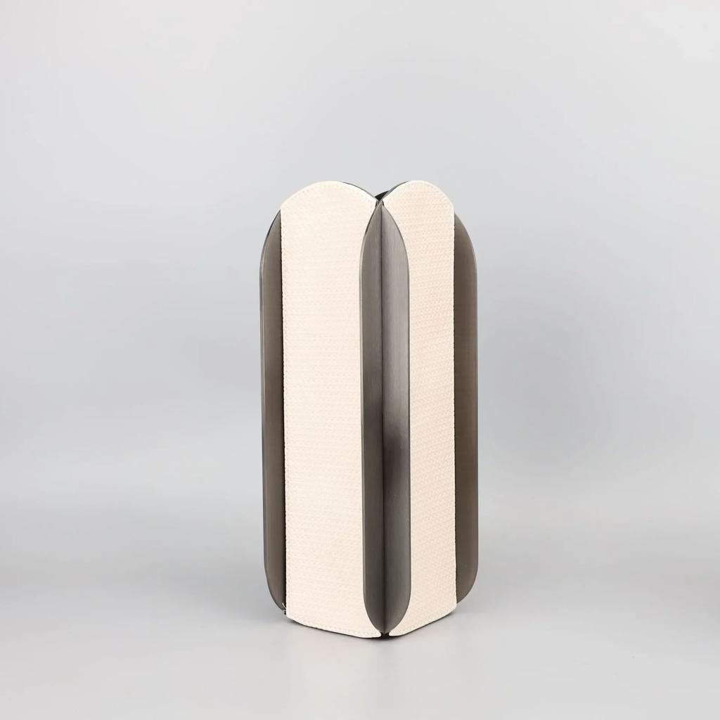 Geometric Curved Metal Vase, Desktop Decorative Ornament, Modern Stainless Steel Flower Arrangement, Room Aesthetic Decoration