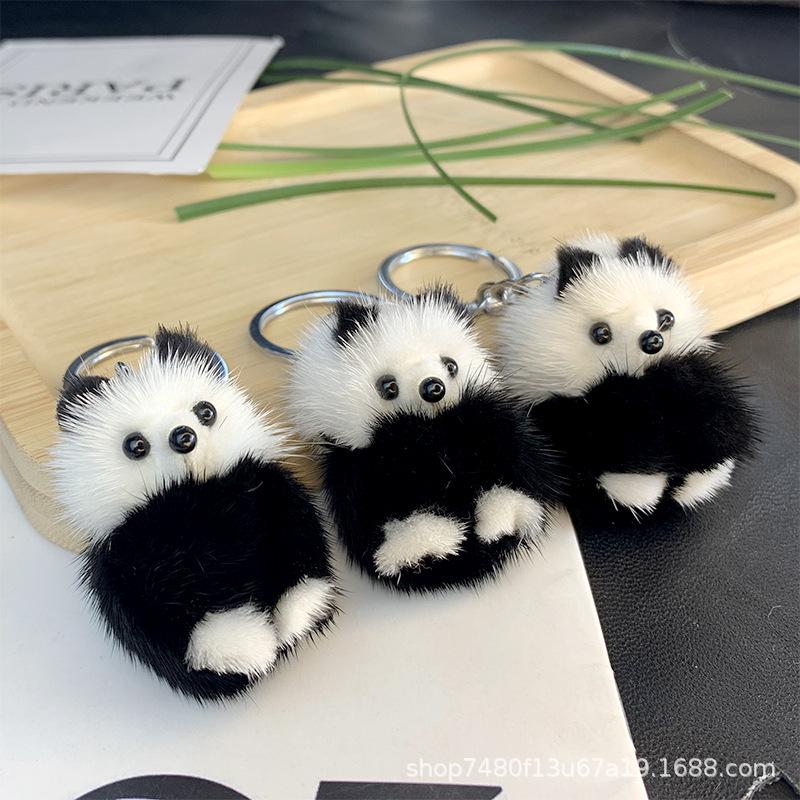 Breloc adorabil din blană de nurcă cu panda roșu - Pandantiv drăguț pentru geantă și cadou mic