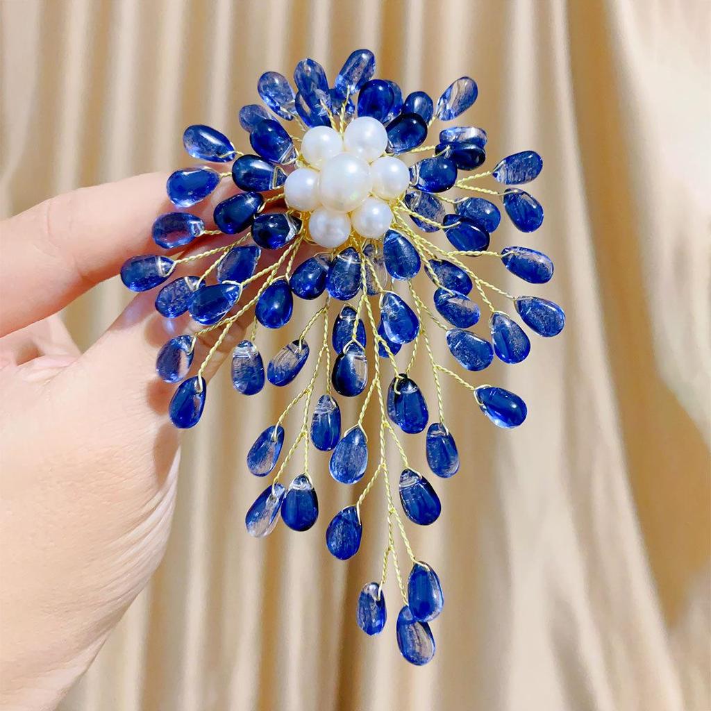 Broche en Perles d'Eau Douce Tissées à la Main - Accessoire Polyvalent Haut de Gamme