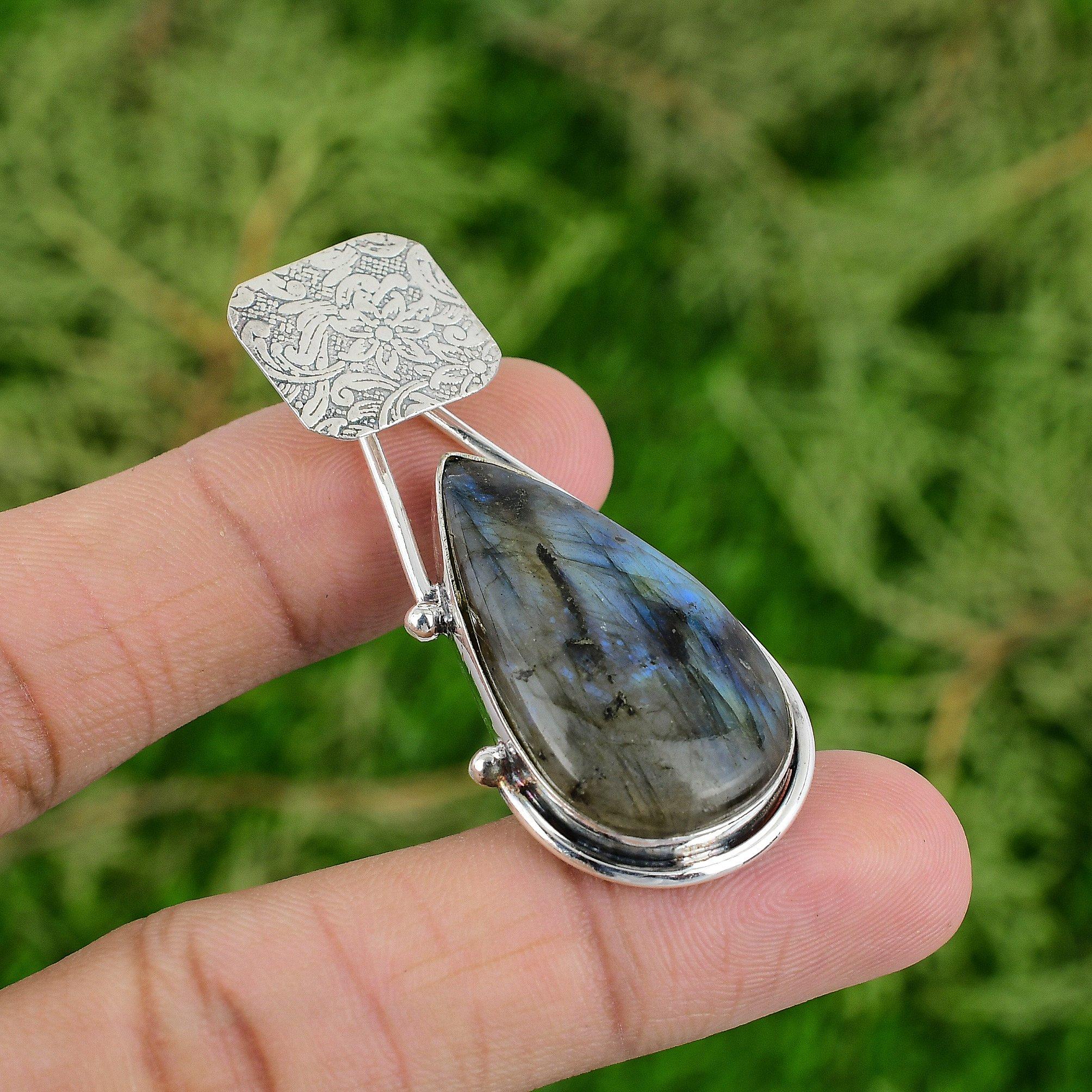 

Daughters Day Deal 925 Silver Pear Natural Labradorite Third Eye Chakra Pendant