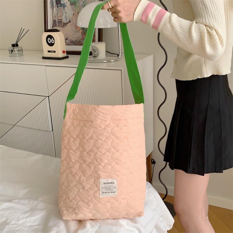 

New contrasting color shoulder bag student female practical large capacity quilted shoulder bag female