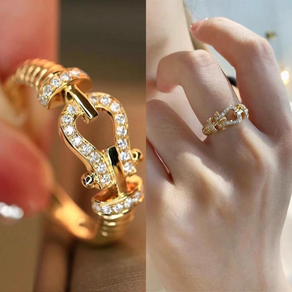 Luxury Womens Ring Diamond Horsehoe Twist Design Stylish Statement Jewelry Trendy Fashion Accessories for Women
