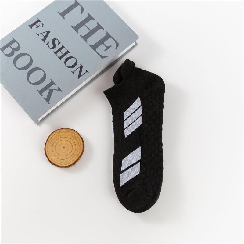 Men's Odor-Resistant White Sports Crew Socks, Thick Terry Bottom for Marathon & Basketball