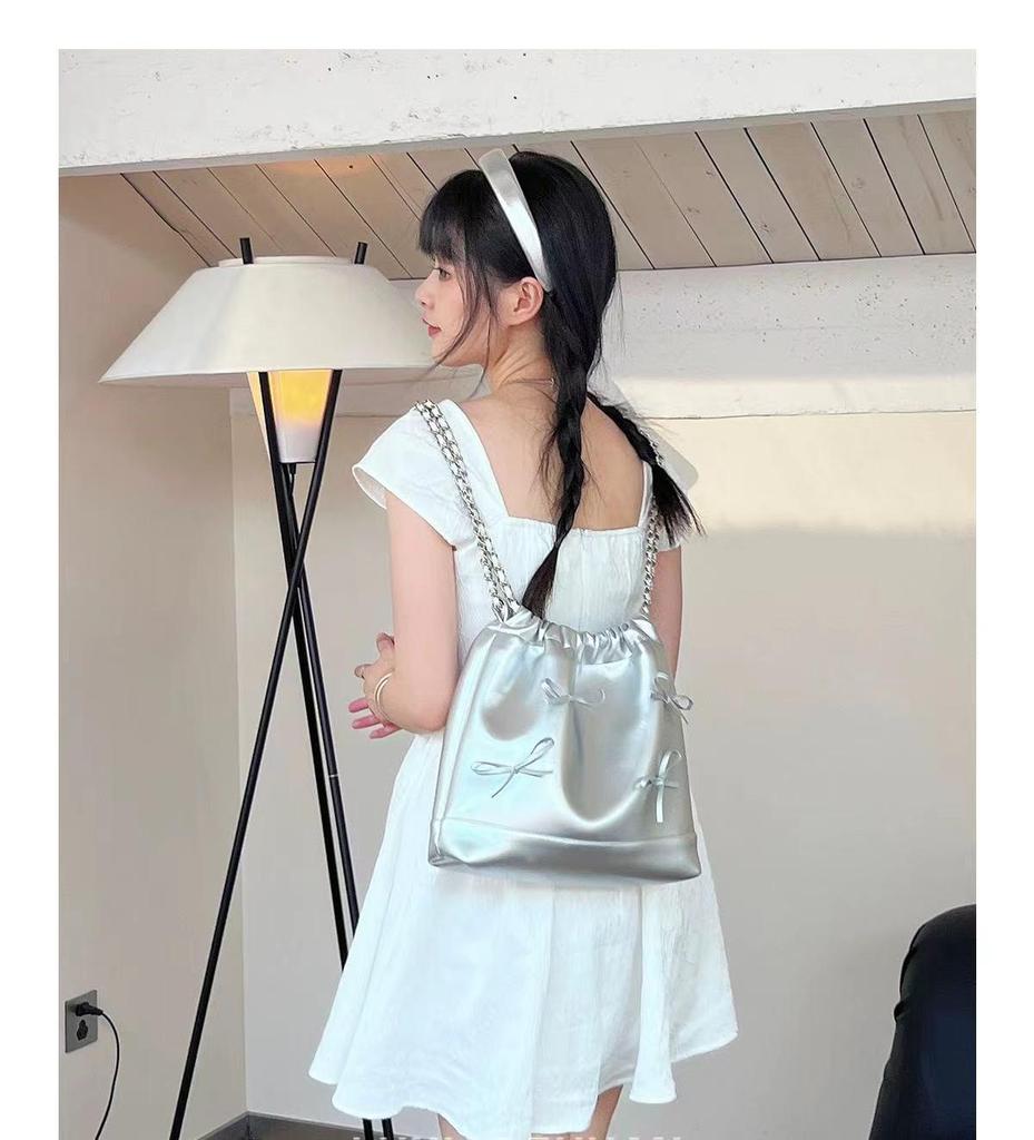 Y2K Drawstring Bow Bag: Soft Leather, Large Capacity, Cute Versatile Shoulder Commuter Bag (2025)