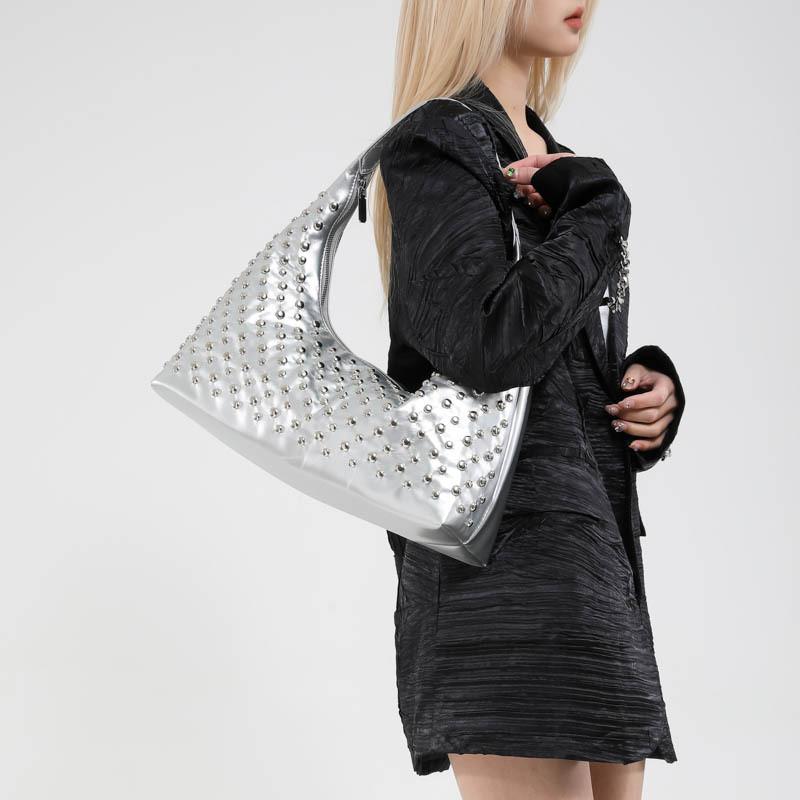 Fashion Style Rivet Bag For Women Summer Large Capacity Pu Material Daily Use