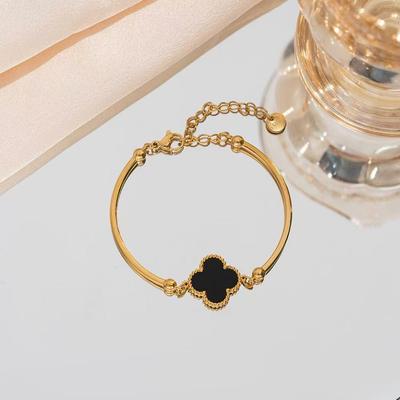 Advanced Titanium Steel Non Fading Clover Bracelet