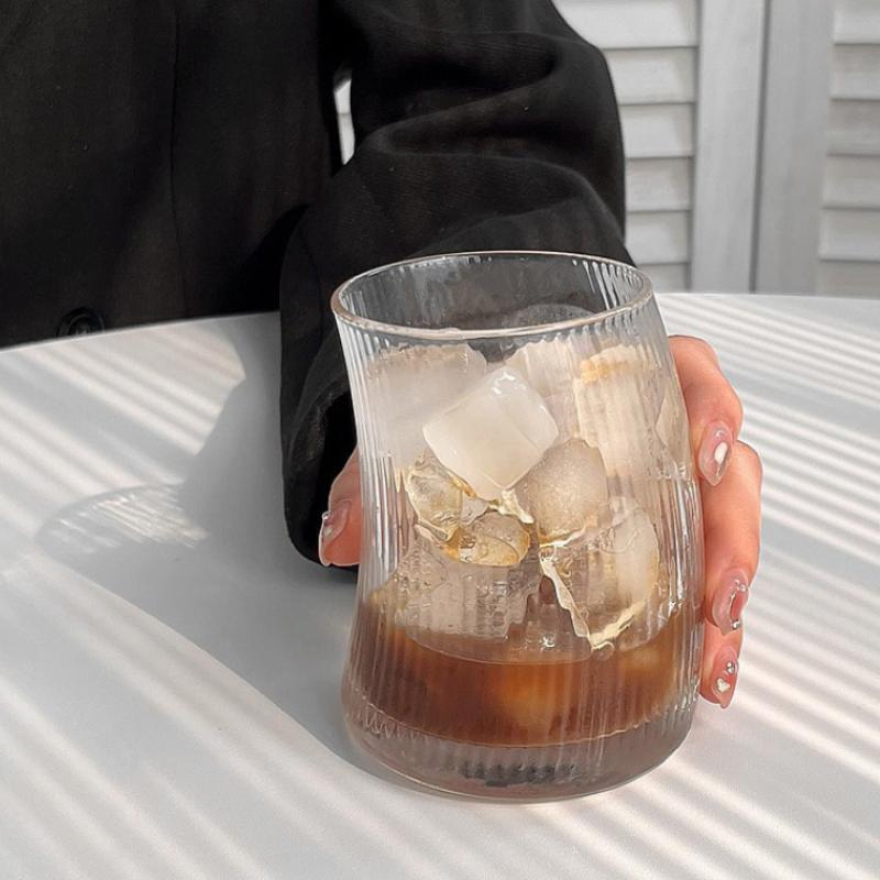 325ml Nordic Creative Striped Glass Cup Crescent Shaped Cocktail Glass Restaurant Beverage Cup Iced Coffee Latte Juice Tea Mugs