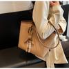 Yuezi texture retro commuter bag new women's bag simple and versatile shoulder bag fashionable tote bag