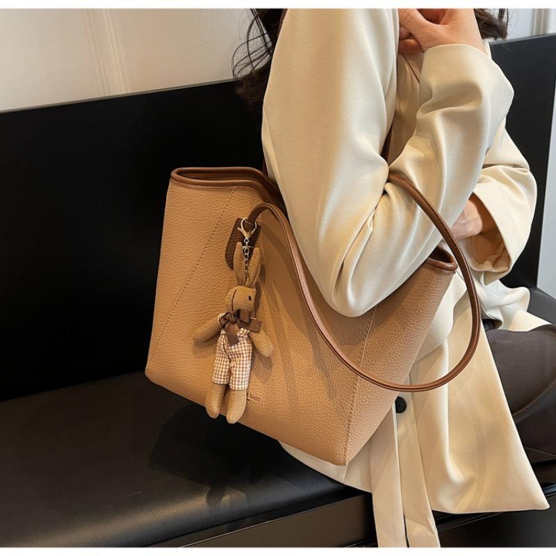 Yuezi texture retro commuter bag new women's bag simple and versatile shoulder bag fashionable tote bag