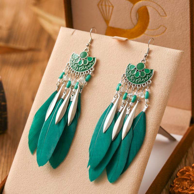 

New Bohemian Vintage Long Feather Zircon For Women Carved Geometric Flower Enameled Earrings Beads Handmade Drop Dangle Earings зелений