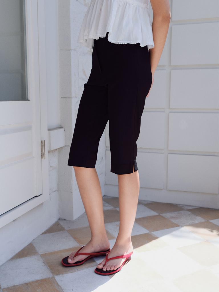 Beiodeu Side Slit Capri Pants_Black