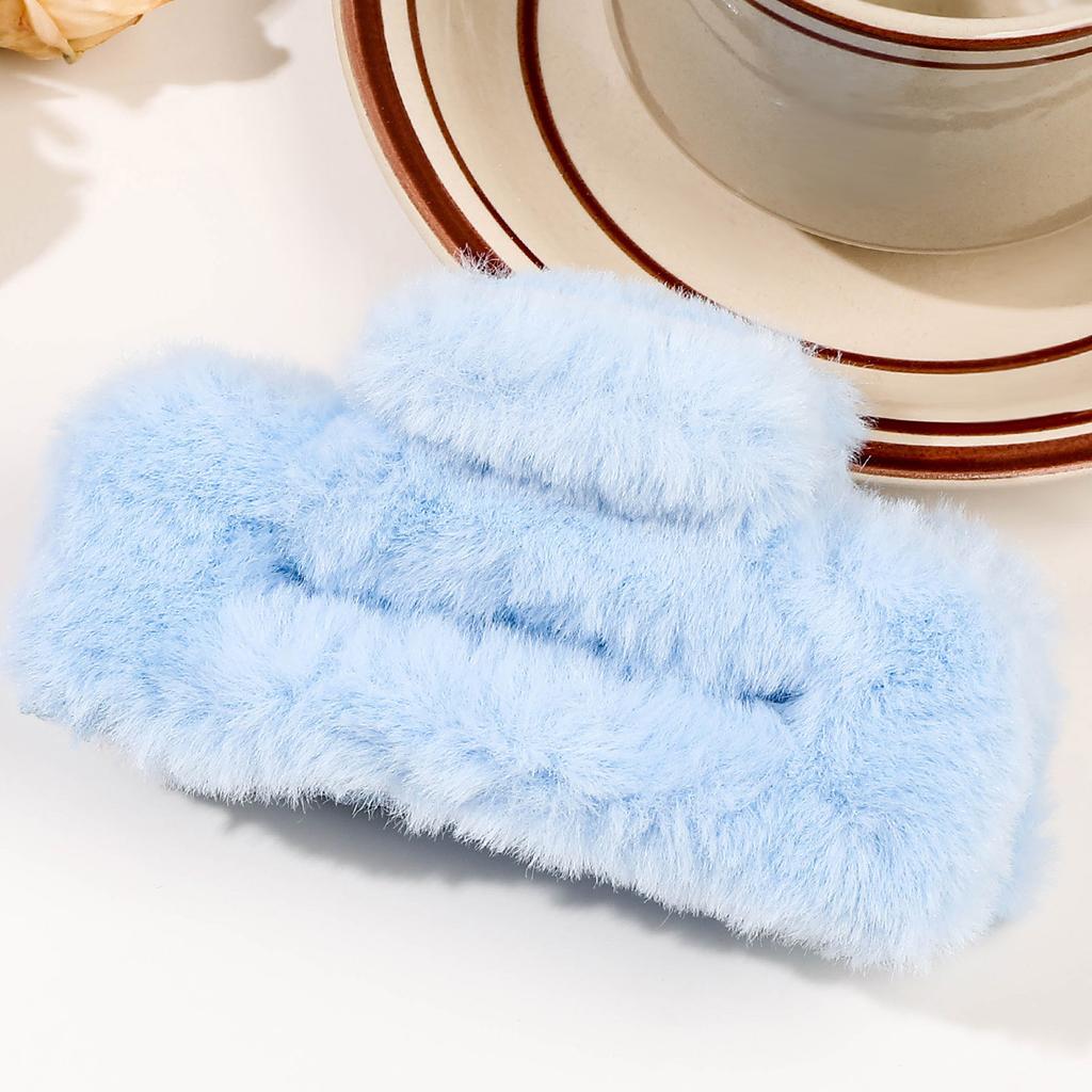 Furry Claw Clips Big Crab Hair Claw Girl Winter Ponytail Holder Large Imitation Plush Grab Cawl Clips For Women Hair Accessories