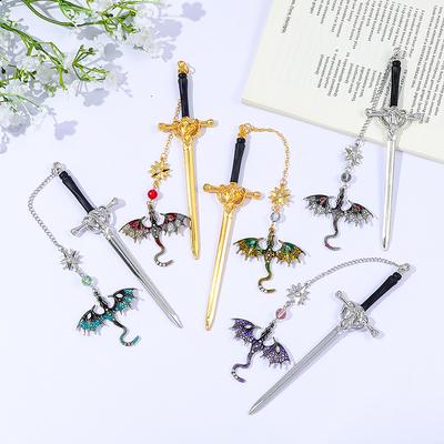 Goldener Stegosaurus Lesezeichen Geburtstagsgeschenk für Buchfans Leser Fantasy Bücherwurm Silber Gold Anhänger Jubiläumsgeschenk