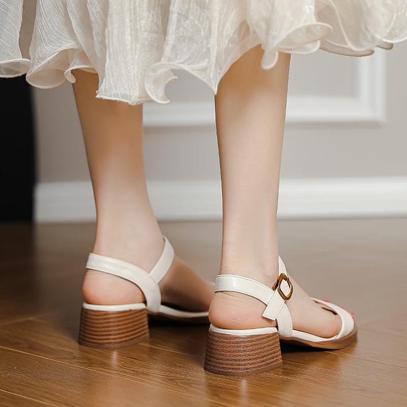 Roman open-toed thick-heeled sandals women's retro summer new one-letter French elegant holiday beach shoes