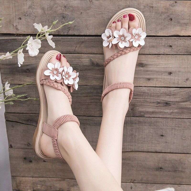 Size 35-43, Large Size Women's Shoes Flower Sandals Female Student Korean Version Versatile 41 Fairy Wind Flat Bottom Beach Shoes Summer 42