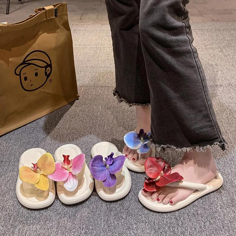 Fashion Luxury Women's Barbie Phalaenopsis Herringbone Slippers 2024 New External Wear Thick Sole Summer Beach High End Cool Slippers