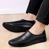 Sommer Herren Freizeitschuhe Mode Herrenschuhe Echtes Leder Handgefertigt Herren Loafers Mokassins Slipper Herren Flats Männliche Fahrschuhe