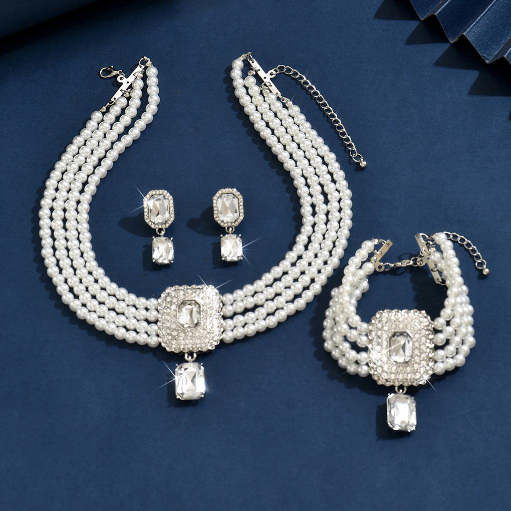 Temperament Leichter Luxus Quadratische Voll Diamant Wassertropfen Halskette Mehrschichtige Anti-Perlen Halskette Ohrringe Armband Dreiteiliges Set