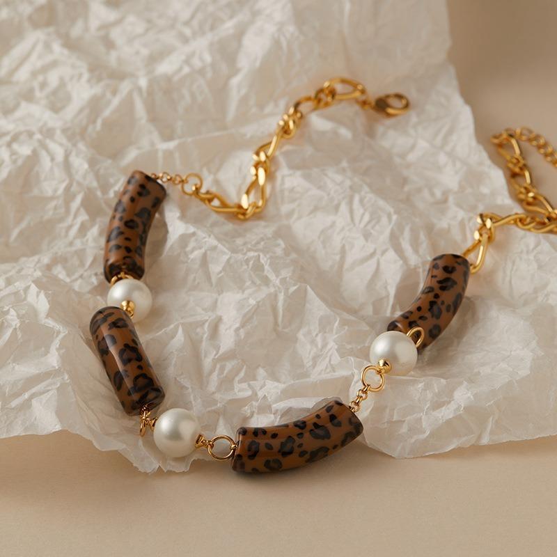 Leopard Print Elegant Pearl Retro Clavicle Necklace For Women