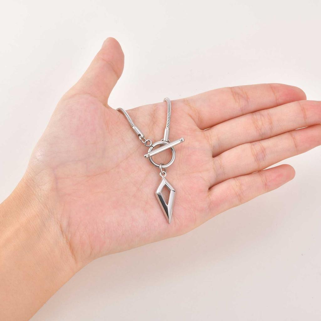 Trendiger Klassischer Vierzackstern Anhänger OT-Schließe Halskette für Herren, Edelstahl Runde Schlangenkette Halskette, Punk Schmuck