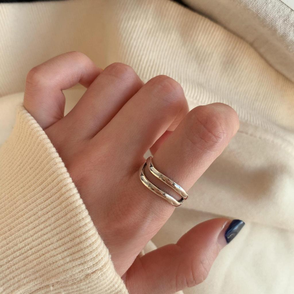 Women's Retro Heavy-Duty Ring: Light Luxury, Unique Design, Simple and Chic Cold Style