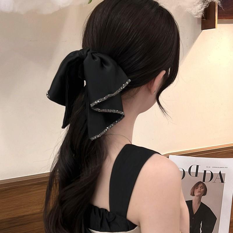 Polka Dot Bow Claw Clip: Elegant Women's Hair Accessory