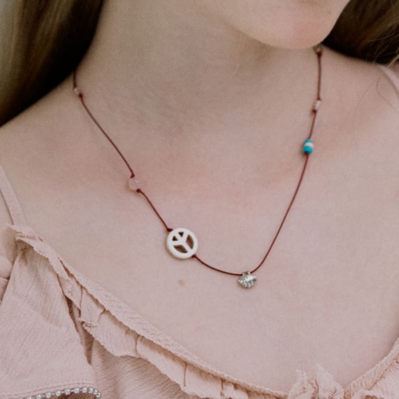 MERRYMOTIVE Peace and Love nature string necklace
