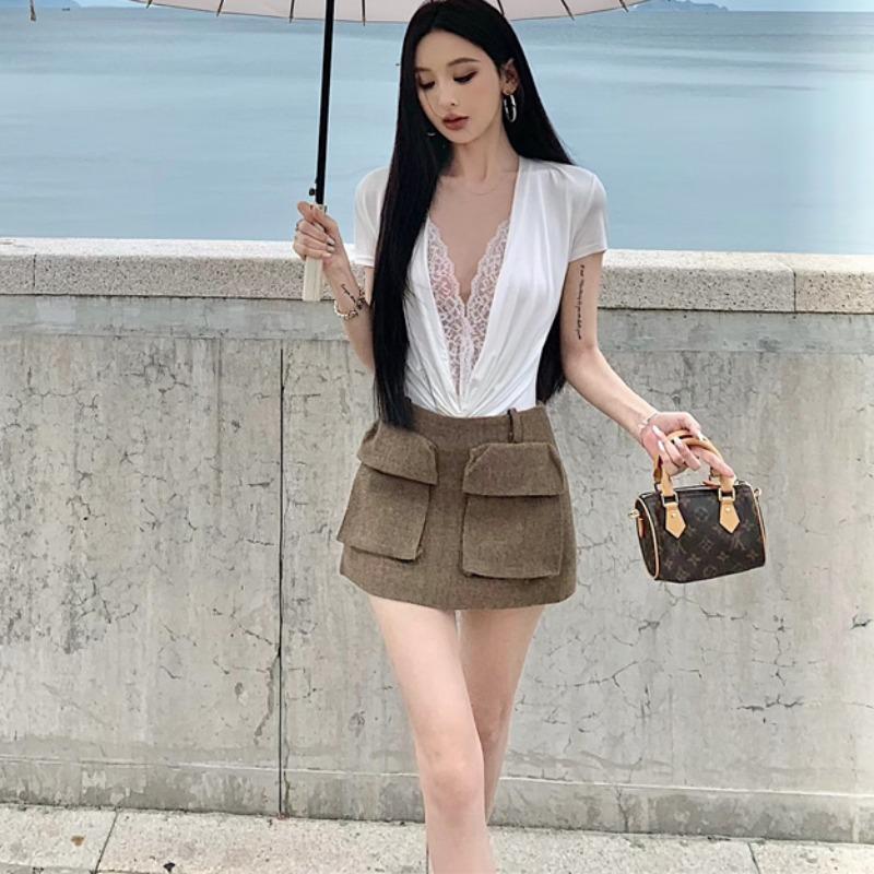 Spicy Lace Patchwork V-Neck Slim Jumpsuit with Short Sleeves - Summer 2025 Collection