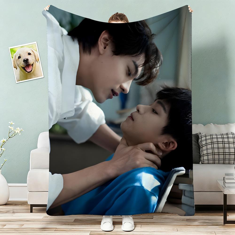 Revenged Love Throw Lightweight 240g Flannel Blanket Soft Skin-friendly for Summer Cooling