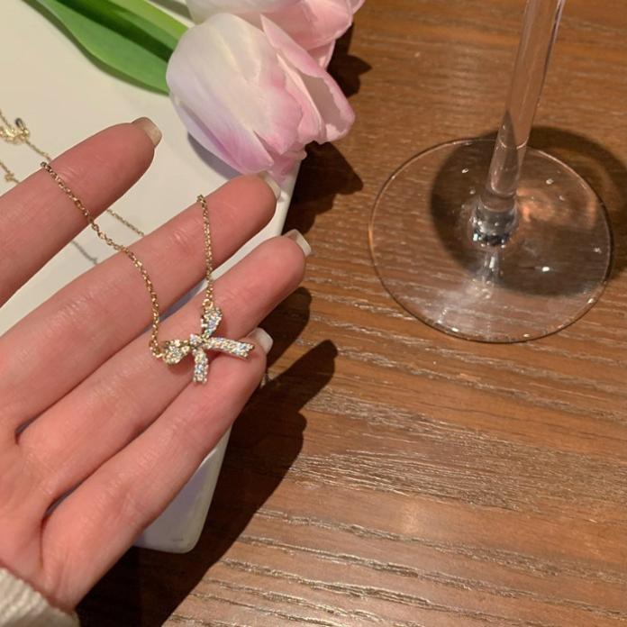 Colier Claviculă cu Arc pentru Femei cu Diamant Flash de Lux Ușor Design Simplu Nișă Temperament Stil Rece Ins Lanț pentru Pulover High-end