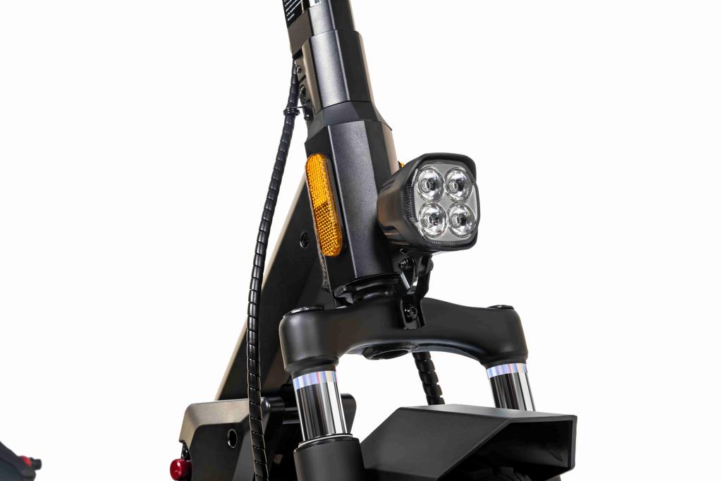 KuKirin M4 Max Foldable Electric Scooter 10 Inch, 800W Motor, 48V 18.2Ah Battery, Top Speed 45 Km/h, Range 64 Km, Dual Disc Brake