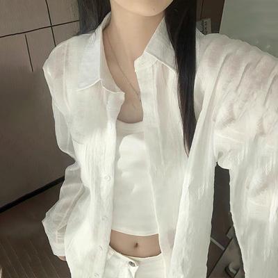 Felsők – Blúzok és ingek