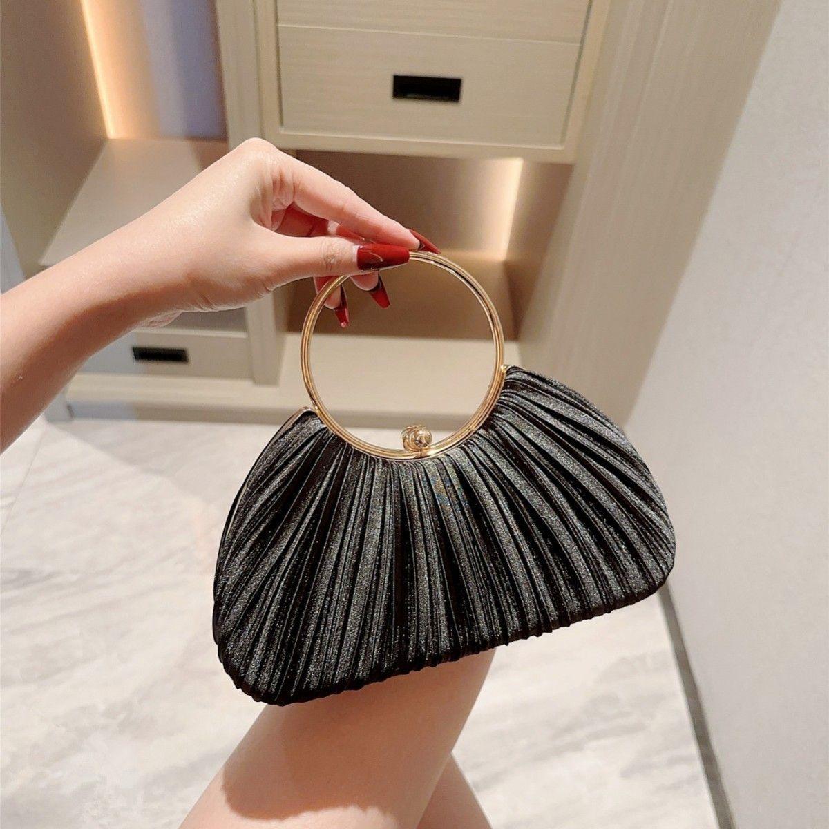 

Retro Silk Pleated Party Handbag Women Simple Versatile Dress Qipao Shoulder Bag Ladies Luxury Trendy Ladies Underarm Bag 2025 22x19x6cm чорний