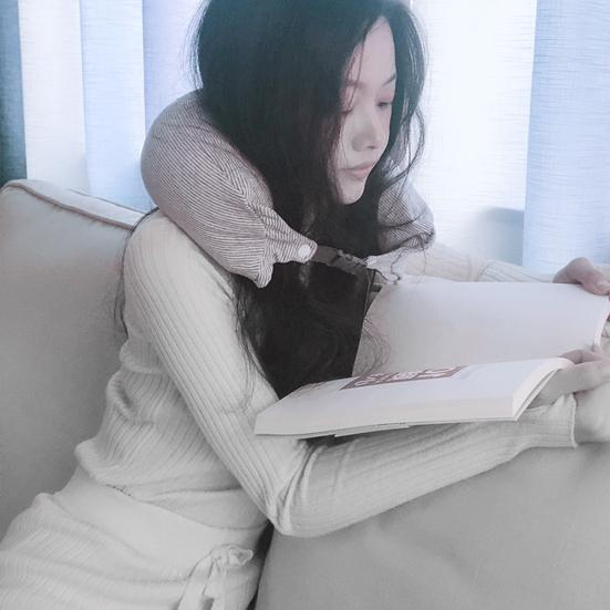 Pernă de călătorie pentru susținerea gâtului cu fermoar ascuns Pernă de călătorie în formă de U, super moale, respirabilă, reglabilă.