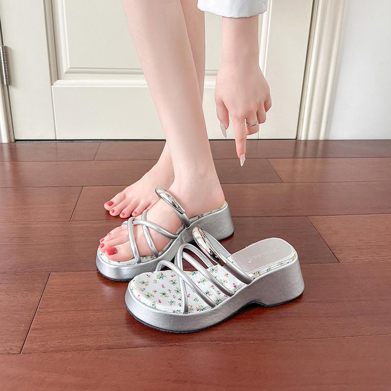 Spring and Summer Wear Floral Wedge Heel Thick-soled Women's Sandals Comfortable Word Belt Not Tired Foot Sandals