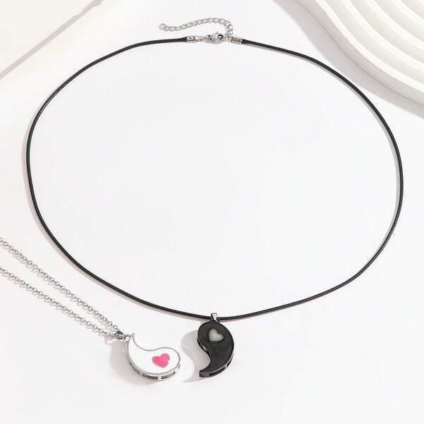 Glowing Heart Pendant Couple Necklace Set Valentine's Day Gift with Tai Chi Design for Friends