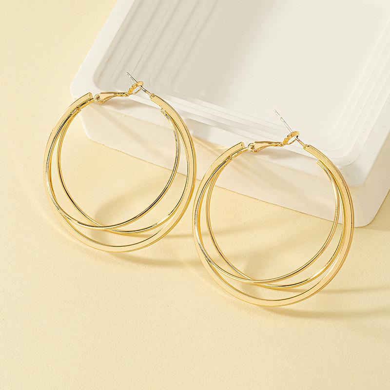 

European & American Retro Geometric Circle Earrings: Chic Indie Style Hoops for Women