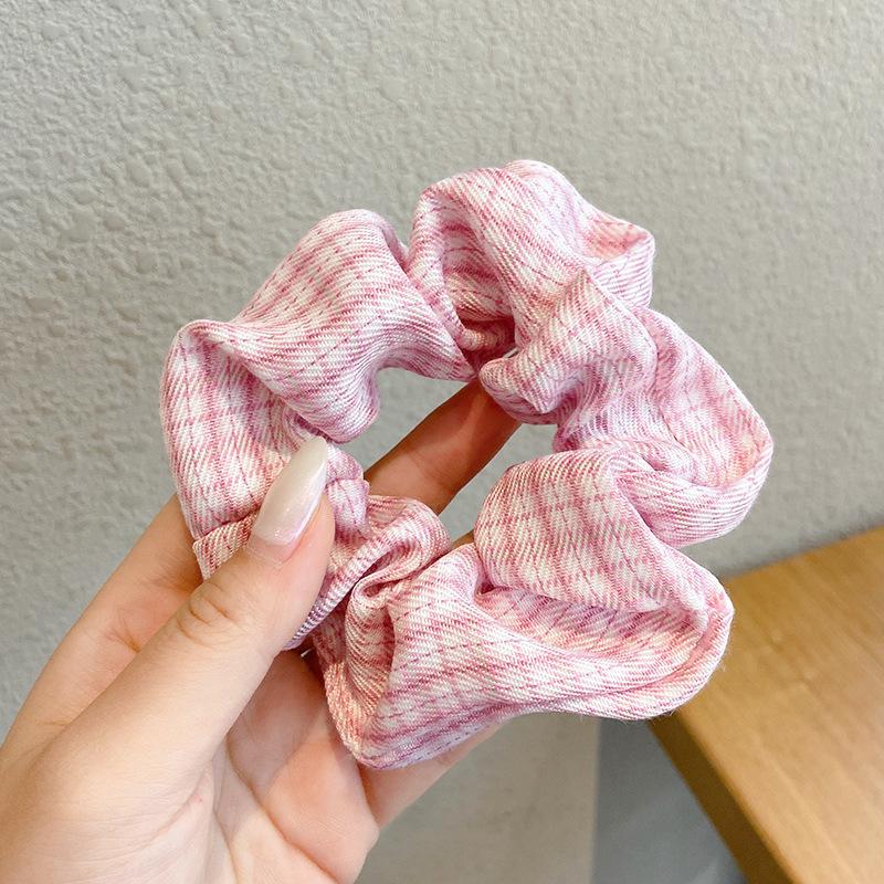 Korean Style Spring/Summer Floral Intestine Hair Scrunchie for Women – Elegant Ponytail Tie and Mori Girl Accessory.