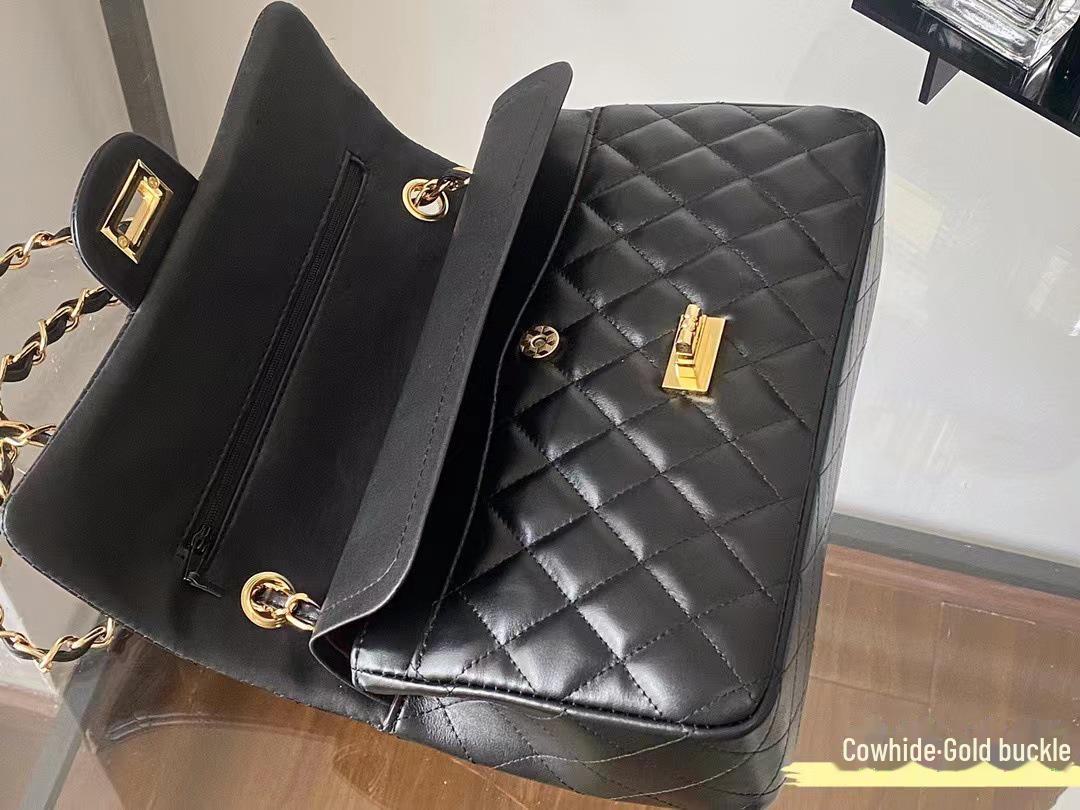 

Сумка-мессенджер Xiaoxiang 2023 года выпуска — натуральная коровья кожа с имитацией овчины, износостойкая, золотая пряжка, серебряные детали. 25x7x15