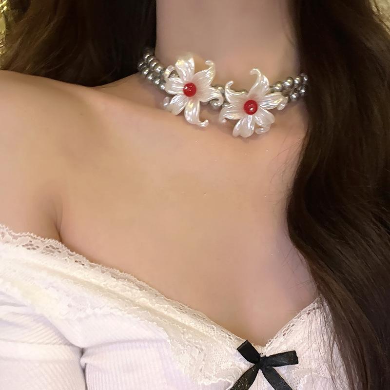 Pearl double-layer flower necklace fashion temperament high-end sense collarbone chain light luxury versatile niche simple jewelry