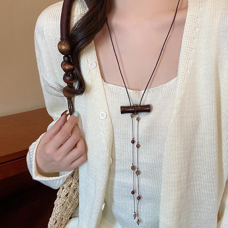 New Chinese Zen butterfly pendant necklace women's light luxury design sweater chain simple item decoration