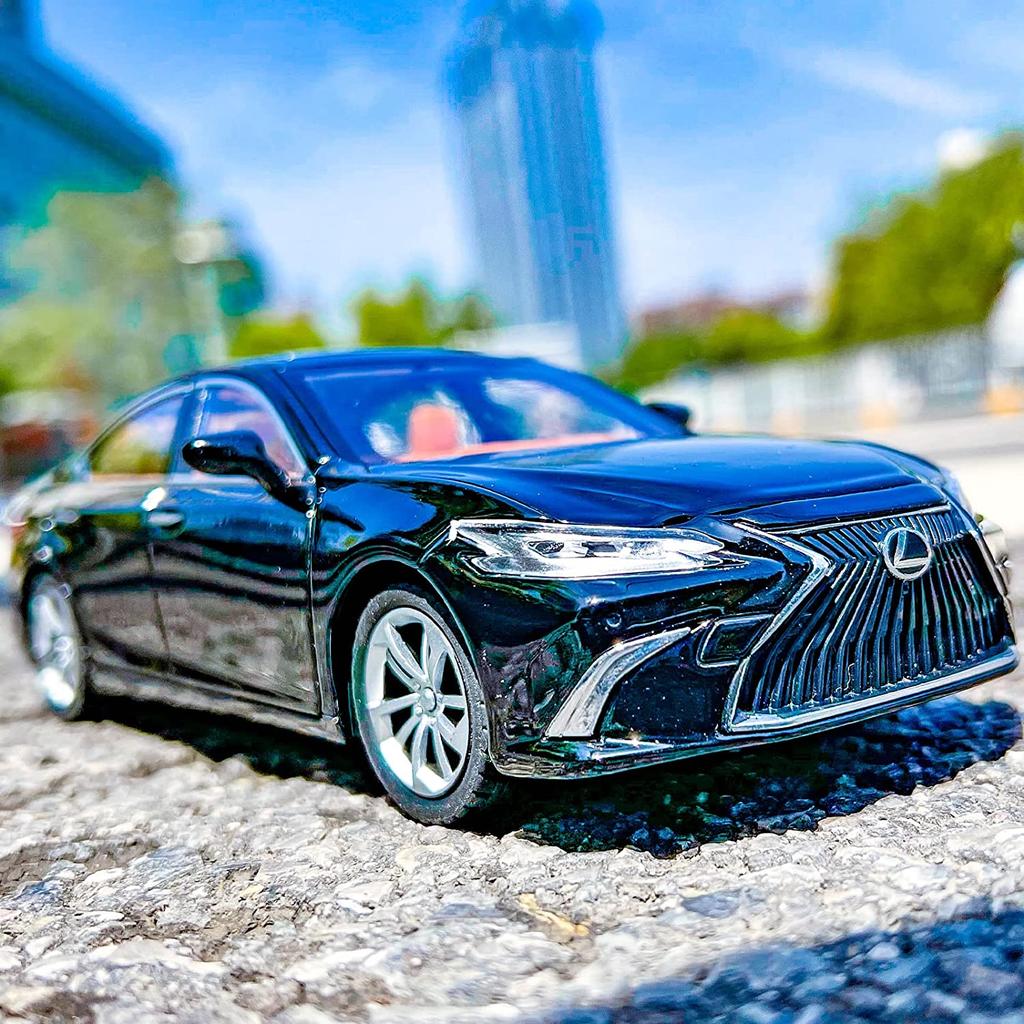 Model Car 1/24 Scale ES300 Alloy Diecast Collectible Toy Car with Light and Sound Toy Vehicle Door Can Be Opened