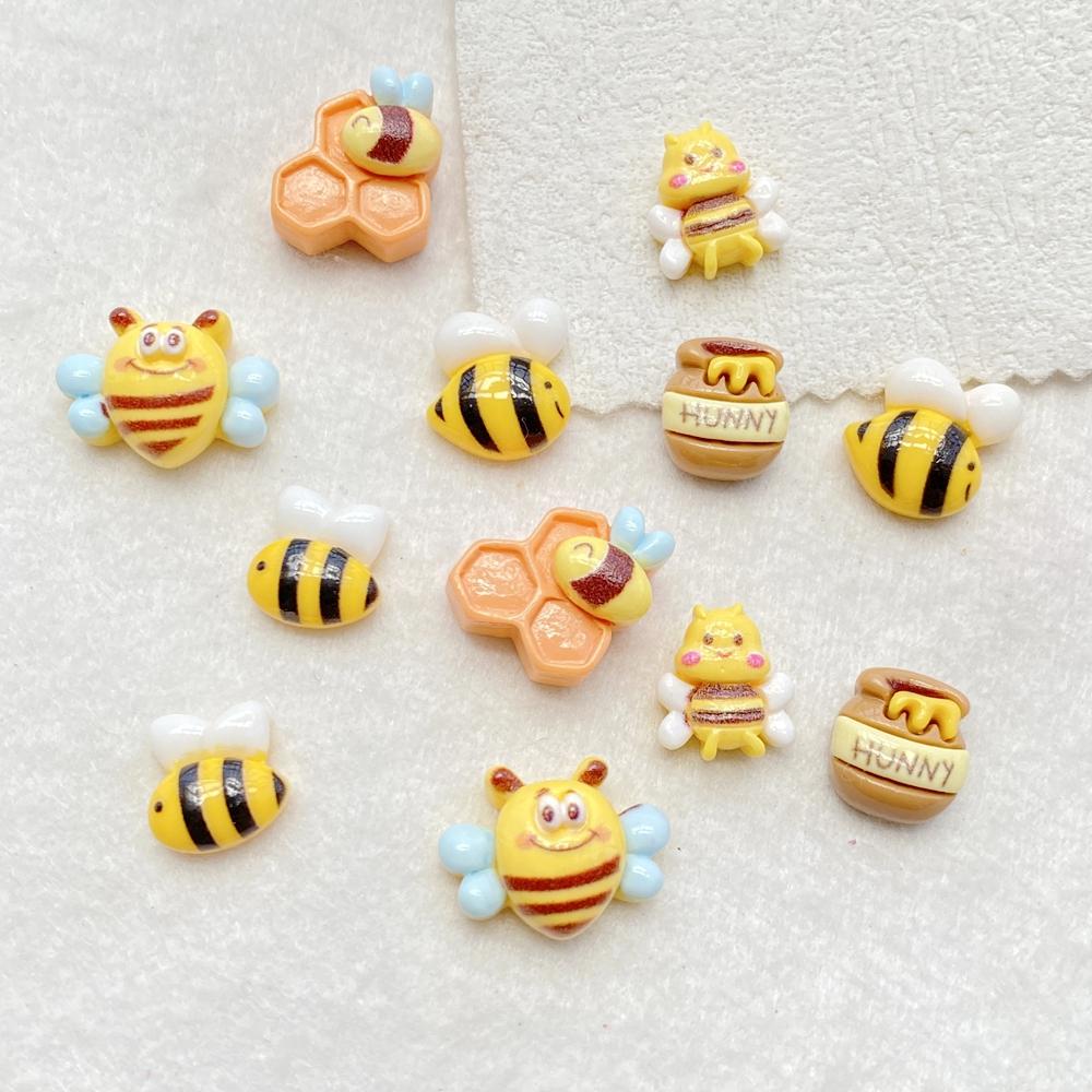 20Pcs Cute Mini cartoon bee and honey jar Nail Art Resin Designer Charms DIY Craft For Nail 3D Decorations Jewelry