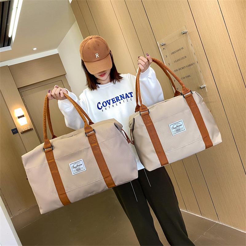 Simple Lightweight Travel Bag - Large Capacity for Gym, Sports, Business, or Outdoor Use.