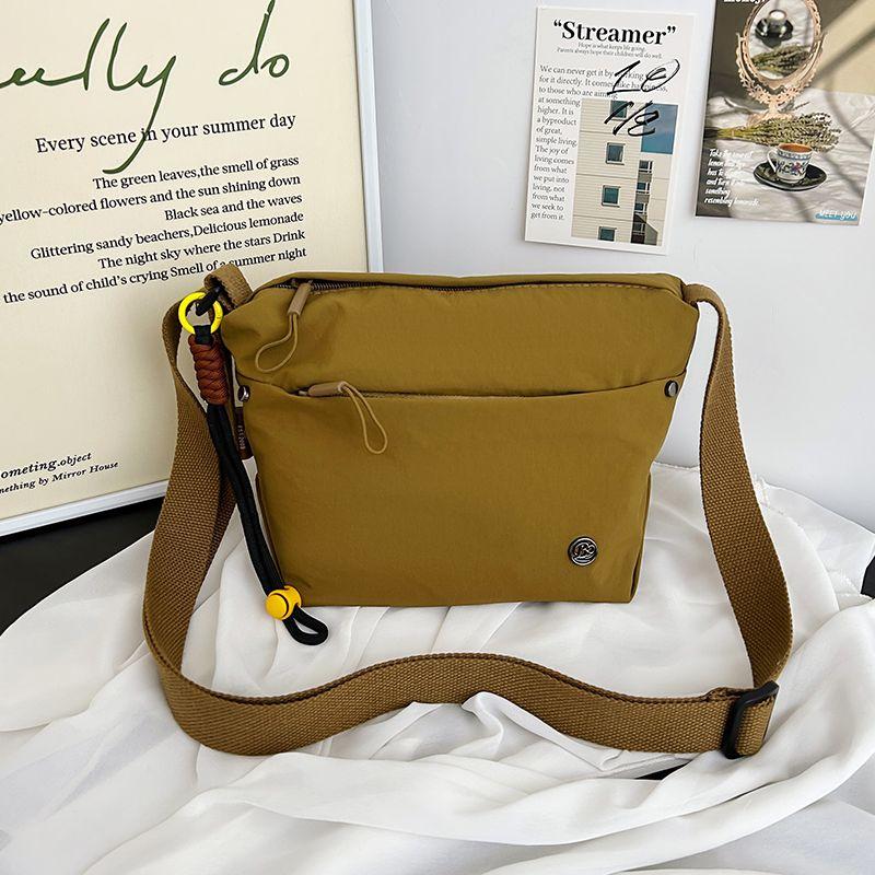 

One-Shoulder Ultra-Light Fancy Niche Style Exquisite Messenger Bag CAMEL