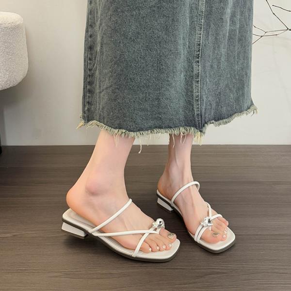 

Модные резиновые шлепанцы низкая обувь женские тапочки слайды модные гавайские 2025 роскошные плоские летние римские плоские туфли женские женские шлепанцы 35